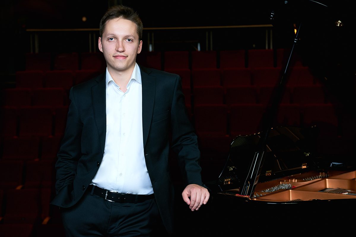 ROBERT LEVINS PIANISTPRIS TIL EIRIK HAUG STØMNER