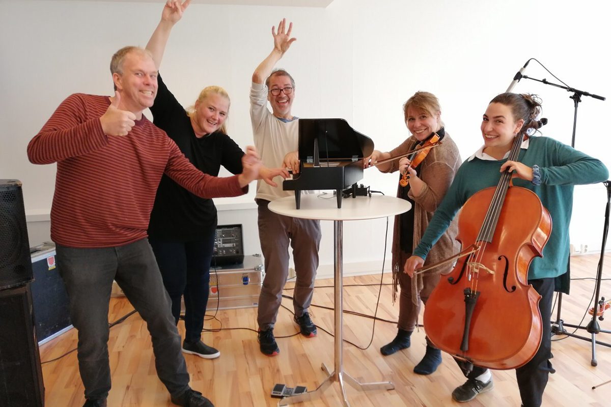 SKOLEKONSERTER MED LEKEN SAMTIDSMUSIKK